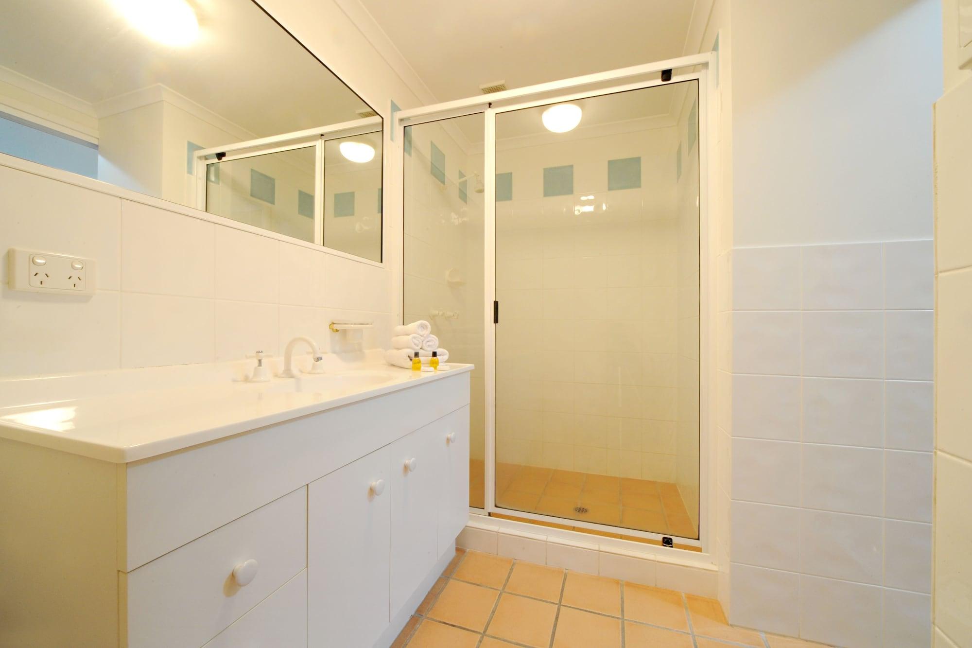 At Beach Court Holiday Villas Airlie Beach Ngoại thất bức ảnh