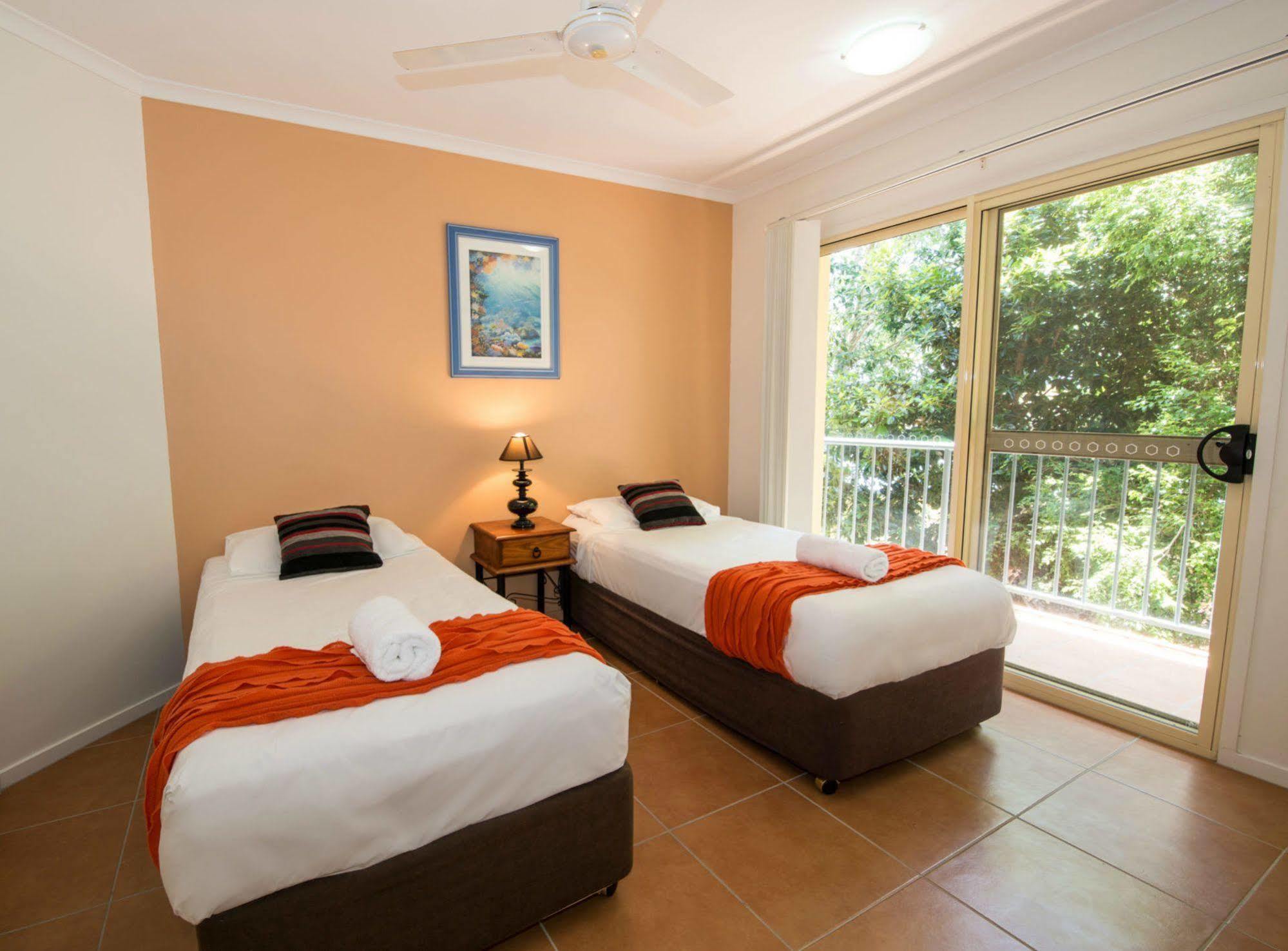 At Beach Court Holiday Villas Airlie Beach Ngoại thất bức ảnh