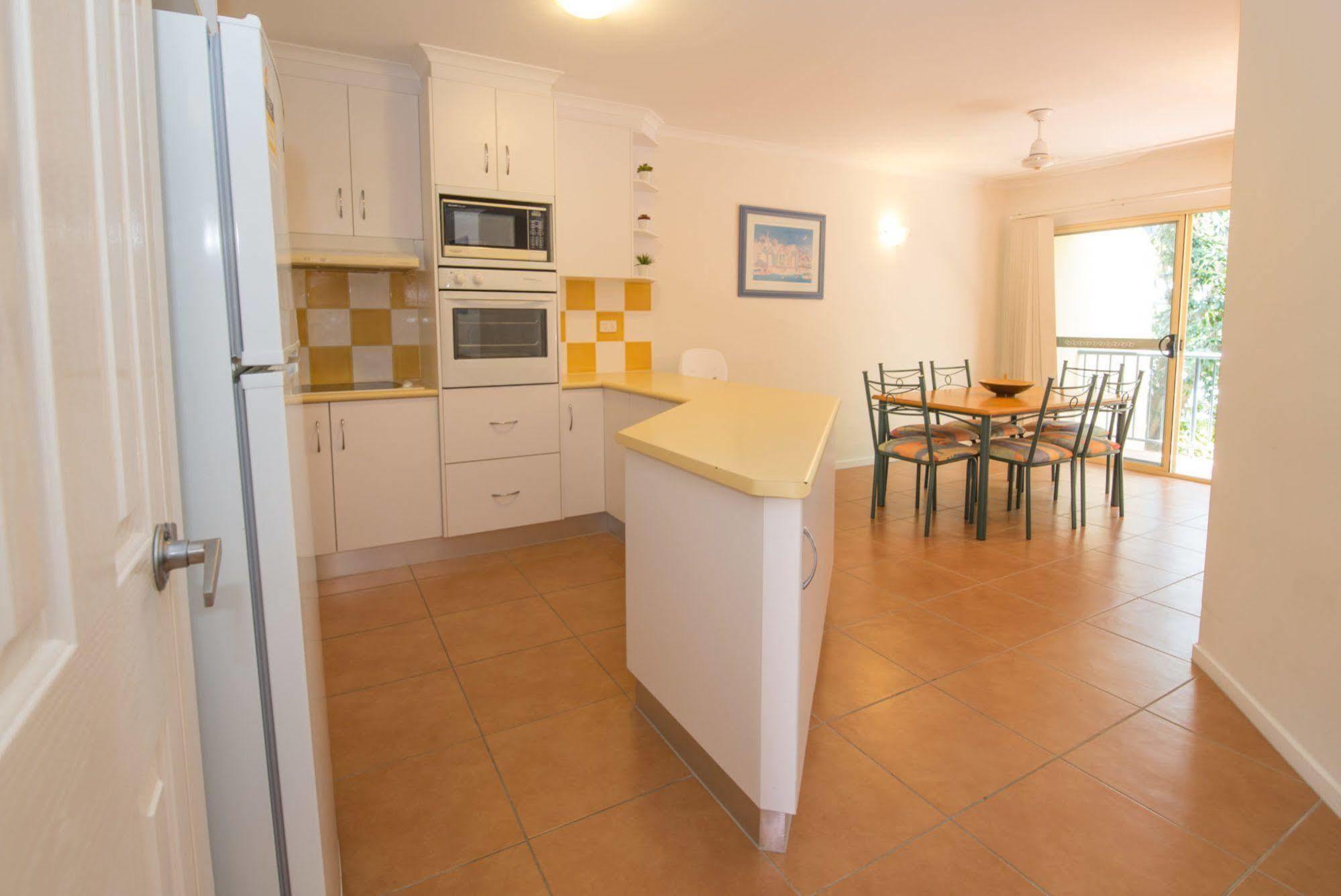 At Beach Court Holiday Villas Airlie Beach Ngoại thất bức ảnh