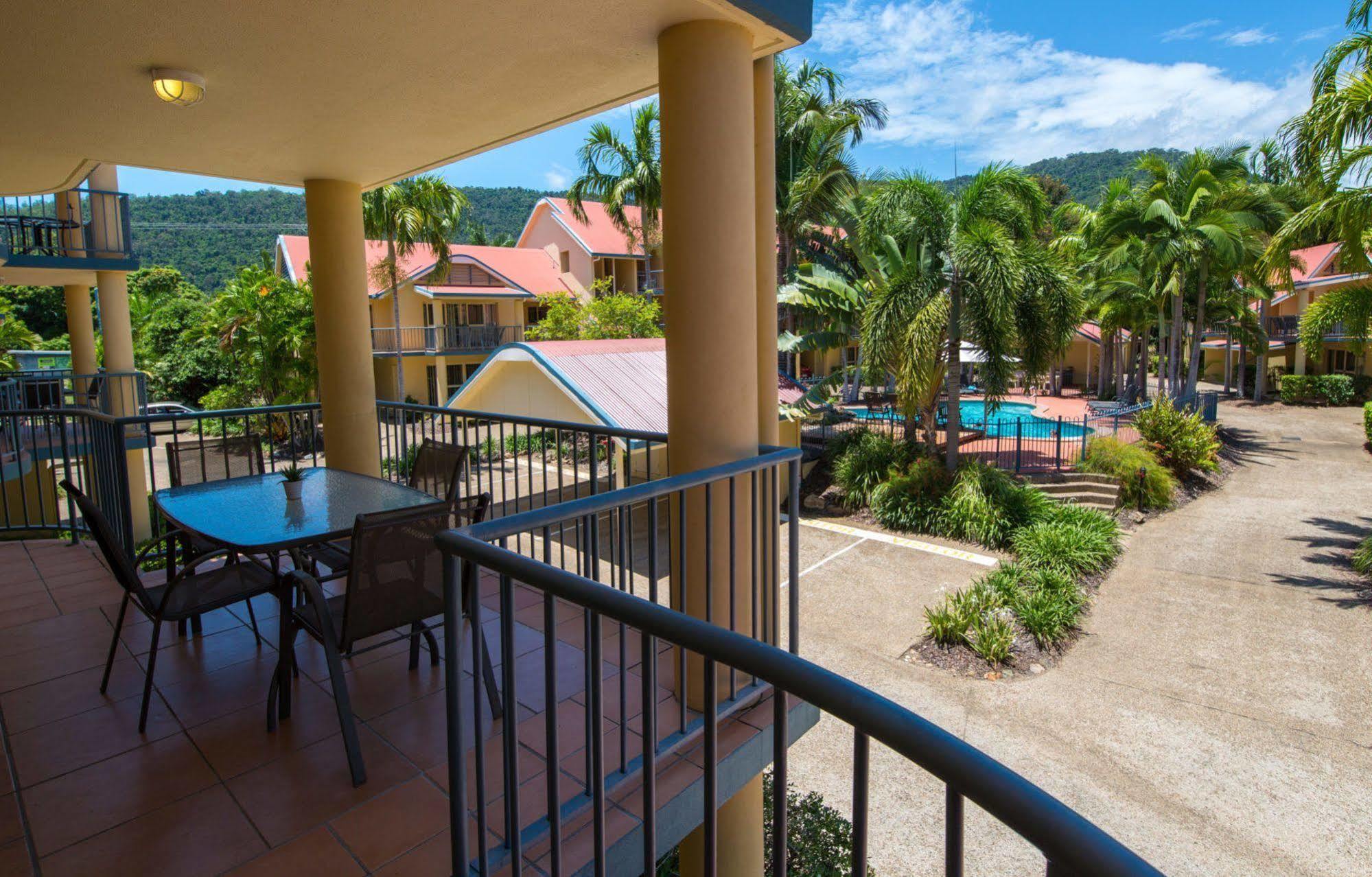 At Beach Court Holiday Villas Airlie Beach Ngoại thất bức ảnh