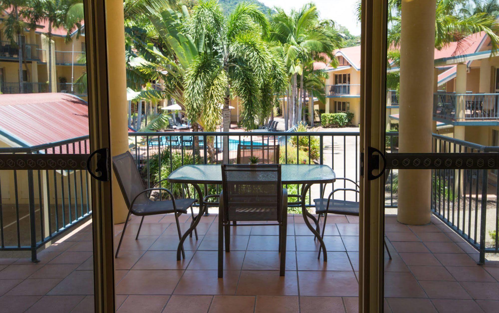 At Beach Court Holiday Villas Airlie Beach Ngoại thất bức ảnh