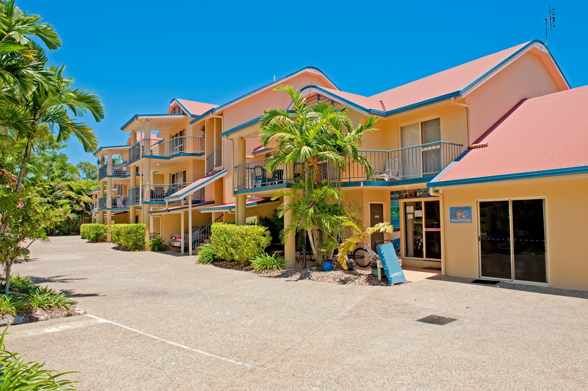 At Beach Court Holiday Villas Airlie Beach Ngoại thất bức ảnh