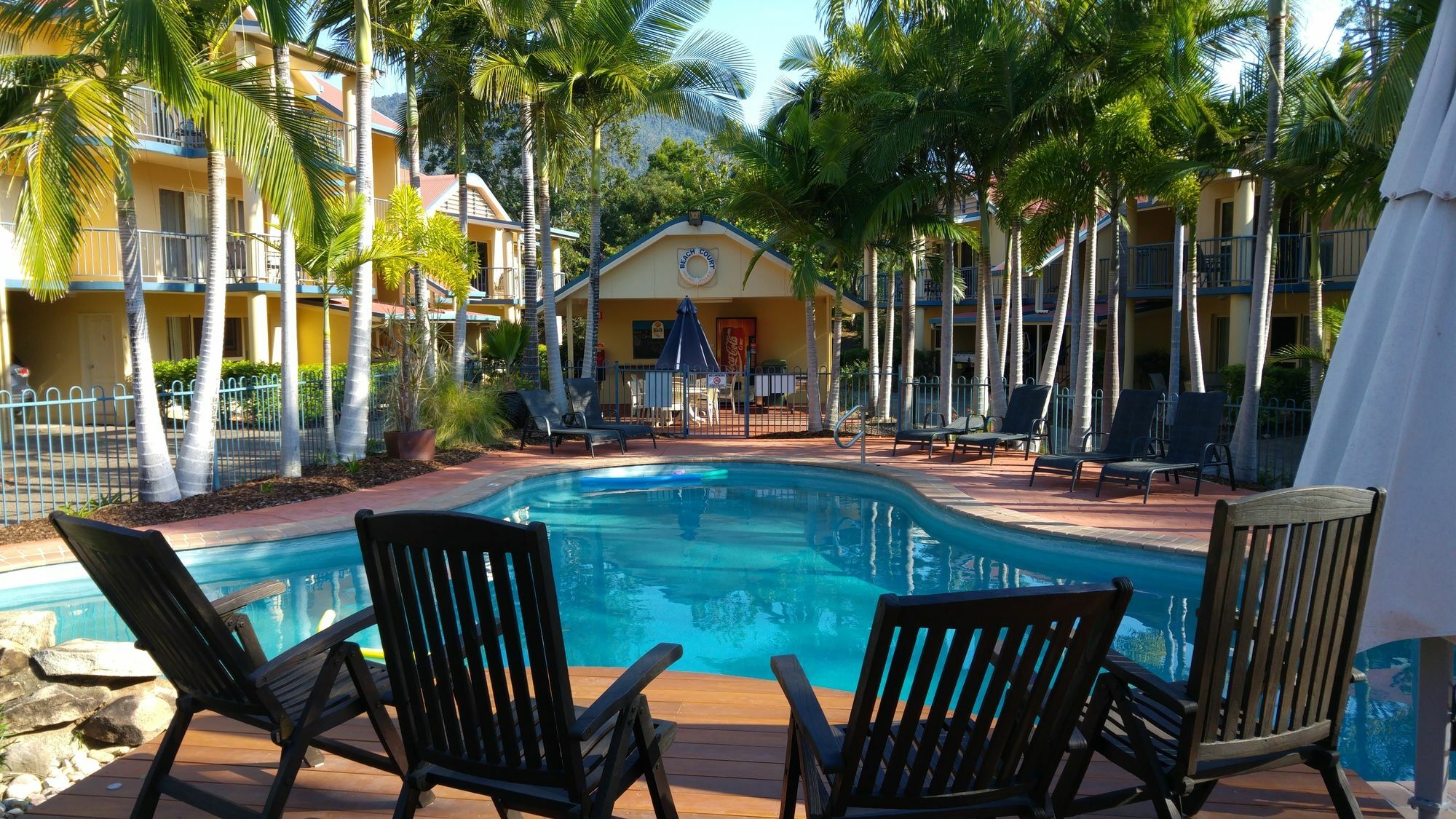 At Beach Court Holiday Villas Airlie Beach Ngoại thất bức ảnh